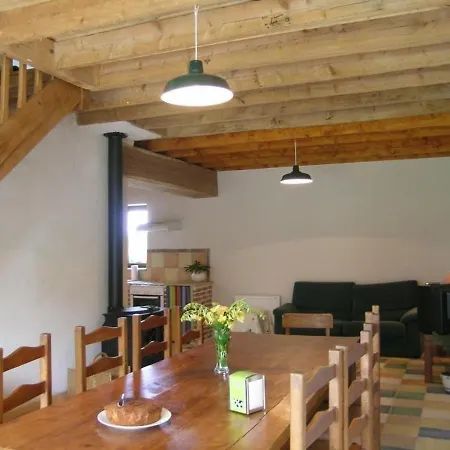 Familial En Ferme Equestre Avec Piscine, Nature Et Confort A - Fr-1-489-466 Souvigny