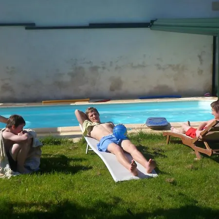 Holiday home Familial En Ferme Equestre Avec Piscine, Nature Et Confort A - Fr-1-489-466 Souvigny