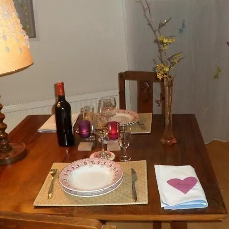 Casa rural Nature Aux Chênes, Familial Avec Piscine Partagée - Fr-1-489-466 *