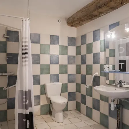 Casa rural Nature Aux Chênes, Familial Avec Piscine Partagée - Fr-1-489-466