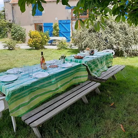 Casa rural Nature Aux Chênes, Familial Avec Piscine Partagée - Fr-1-489-466 *