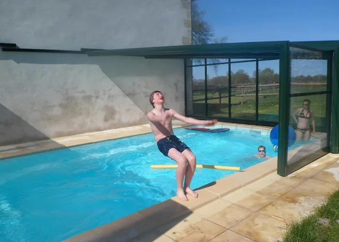 Nature à Avec Piscine Et Wifi - Fr-1-489-466 * Souvigny